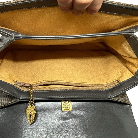 ✨BLACK FRIDAY SPECIAL✨ Gucci Vintage 100% Python Bag - Picture 5 of 7